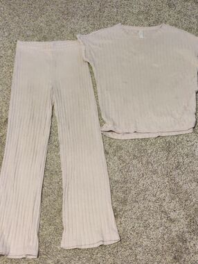 Soft Ribbed Lounge Set in Light Pink - Tranquil & True